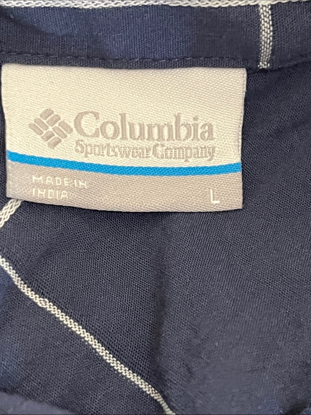 I WISH THIS FIT! LOVE IT 😍 Columbia Navy Windowpane Lightweight Shirt - Picture 2 of 5